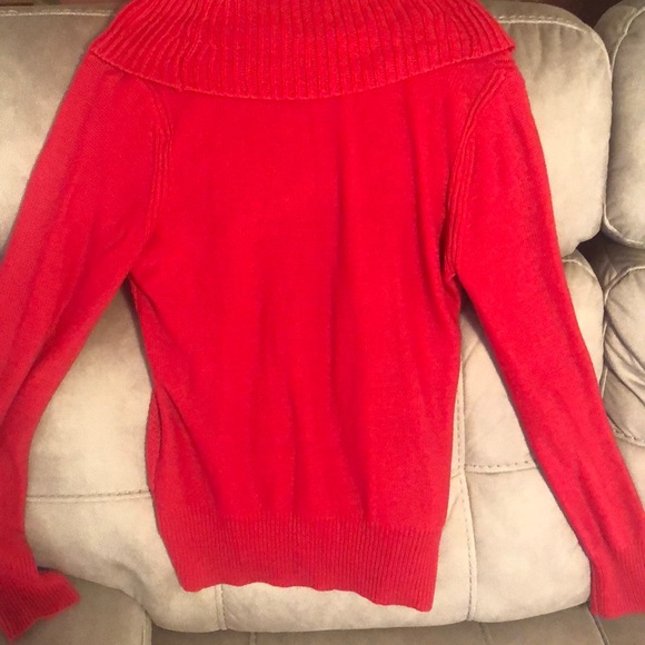 DKNY petites Red knit cowl neck seater worn 2x - Picture 2 of 4
